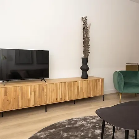 Centre - Catching * Hoorn (North Holland)